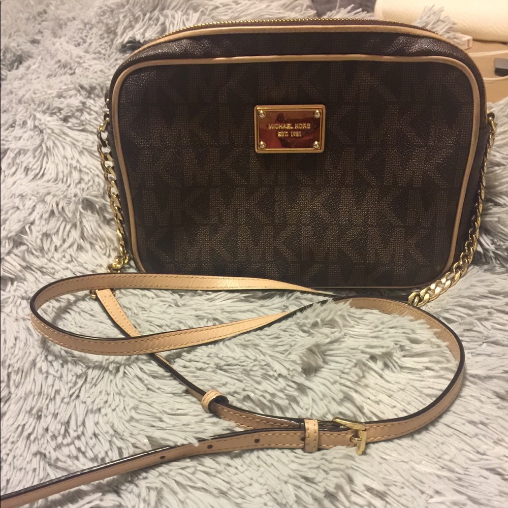 Micheal Kors purse